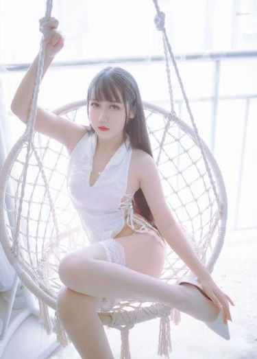 年轻的小姨子