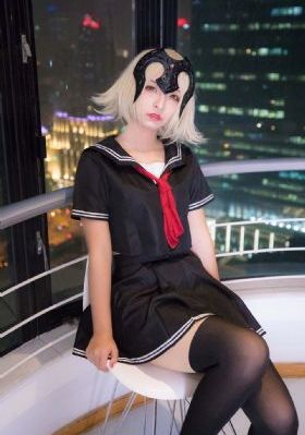 女人把衣服脱了个精光给男人亲_蓝光日韩免费观看